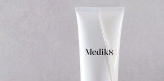 Sữa rửa mặt Medik8