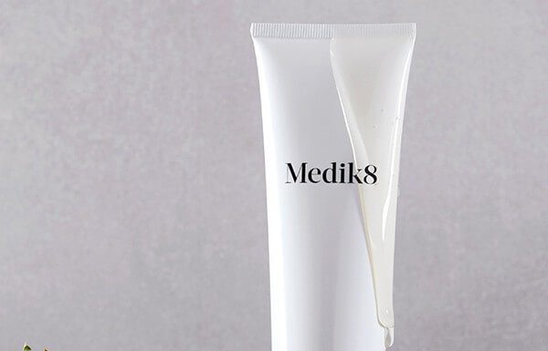 Sữa rửa mặt Medik8